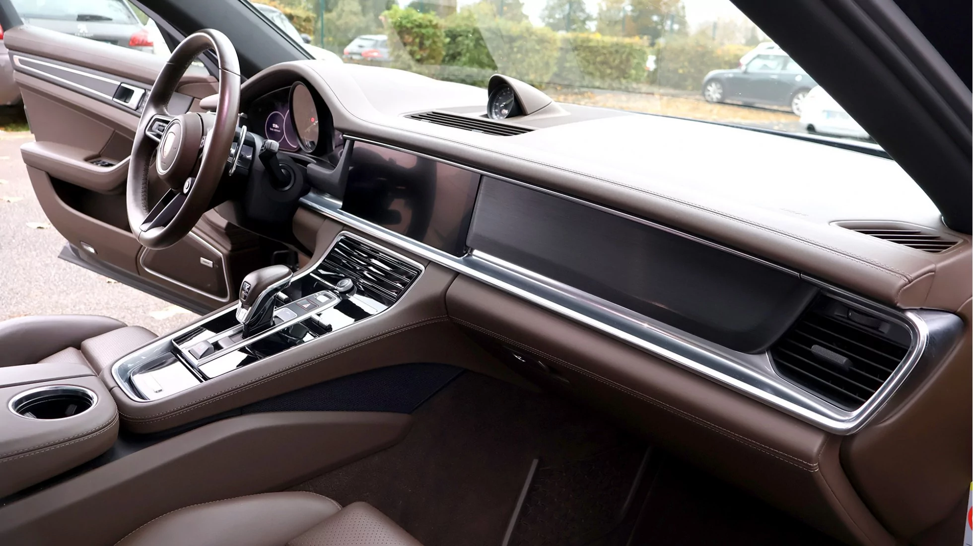 Porsche Panamera Sport Turismo 4-E Hybrid