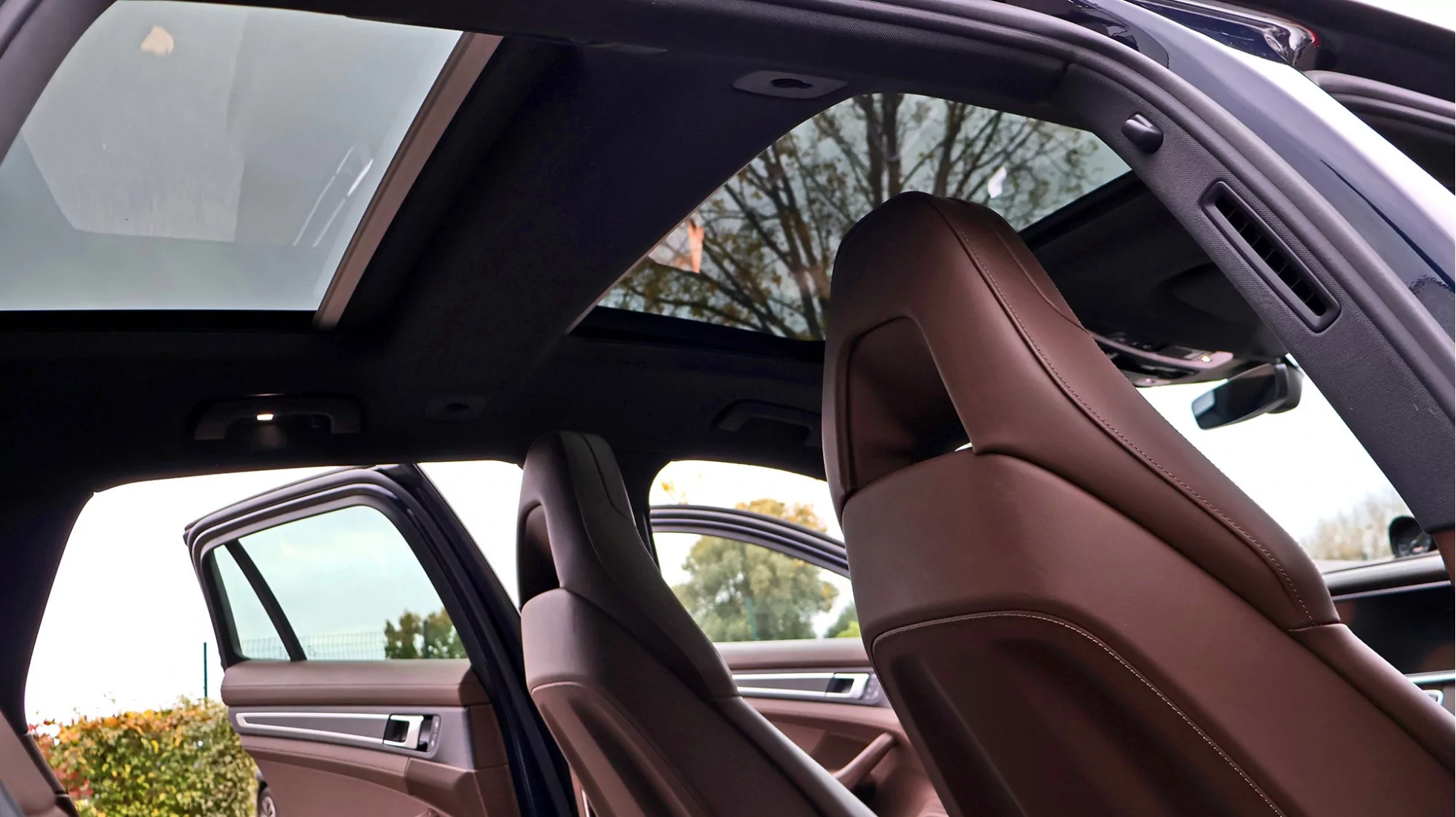 Porsche Panamera Sport Turismo 4-E Hybrid