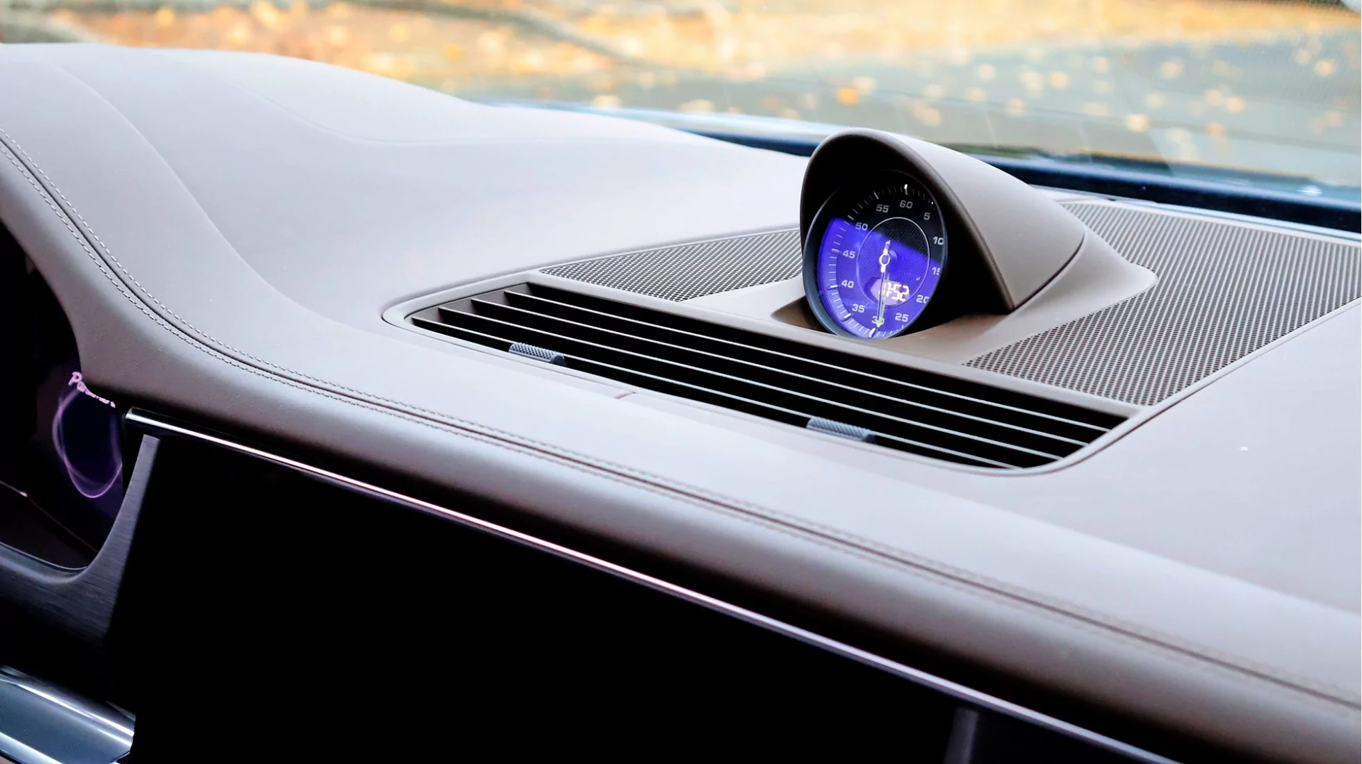 Porsche Panamera Sport Turismo 4-E Hybrid