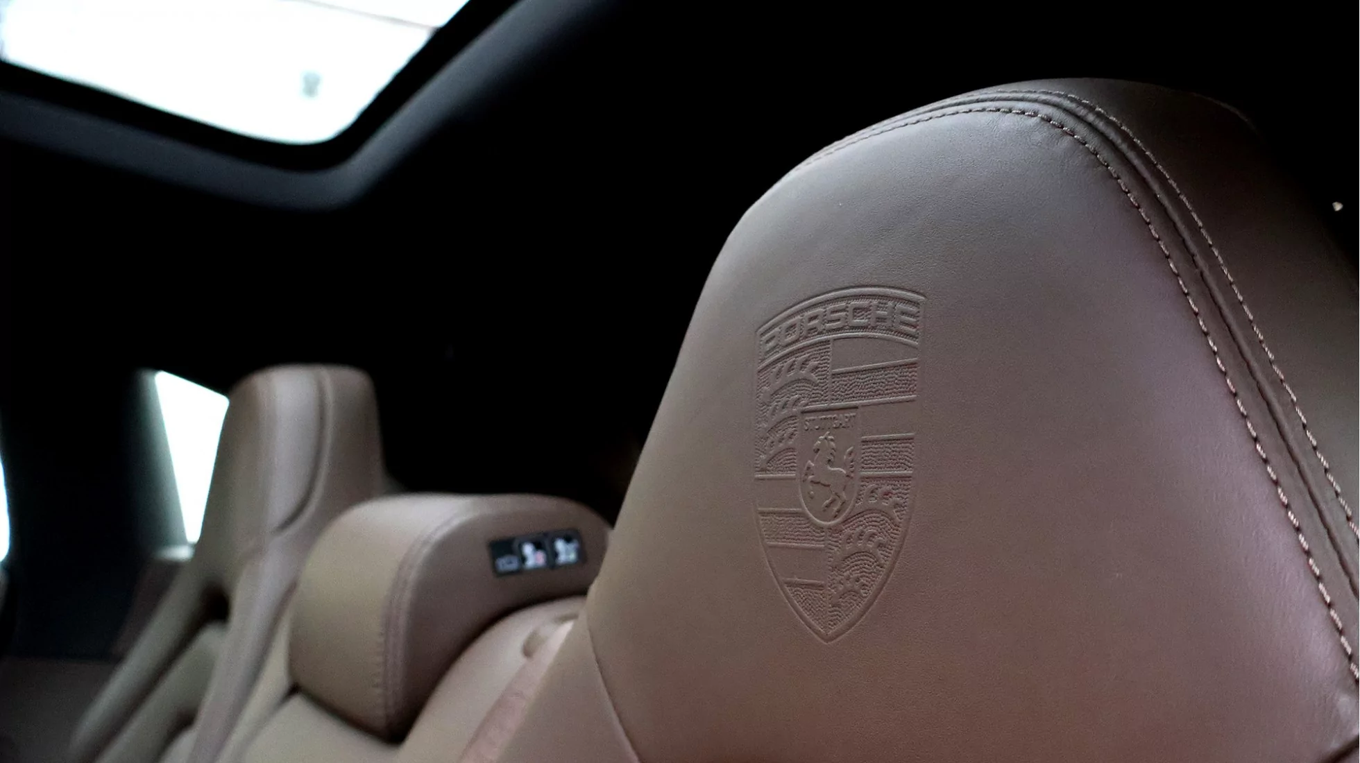 Porsche Panamera Sport Turismo 4-E Hybrid