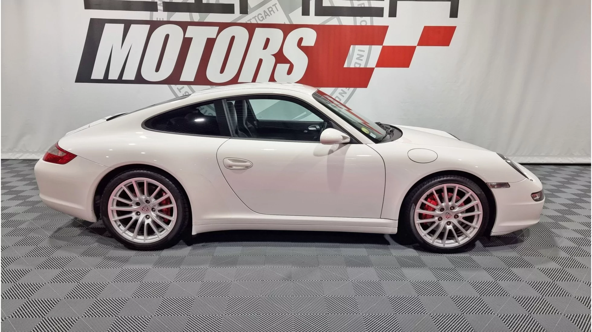 Porsche 997 Carrera 4S 355
