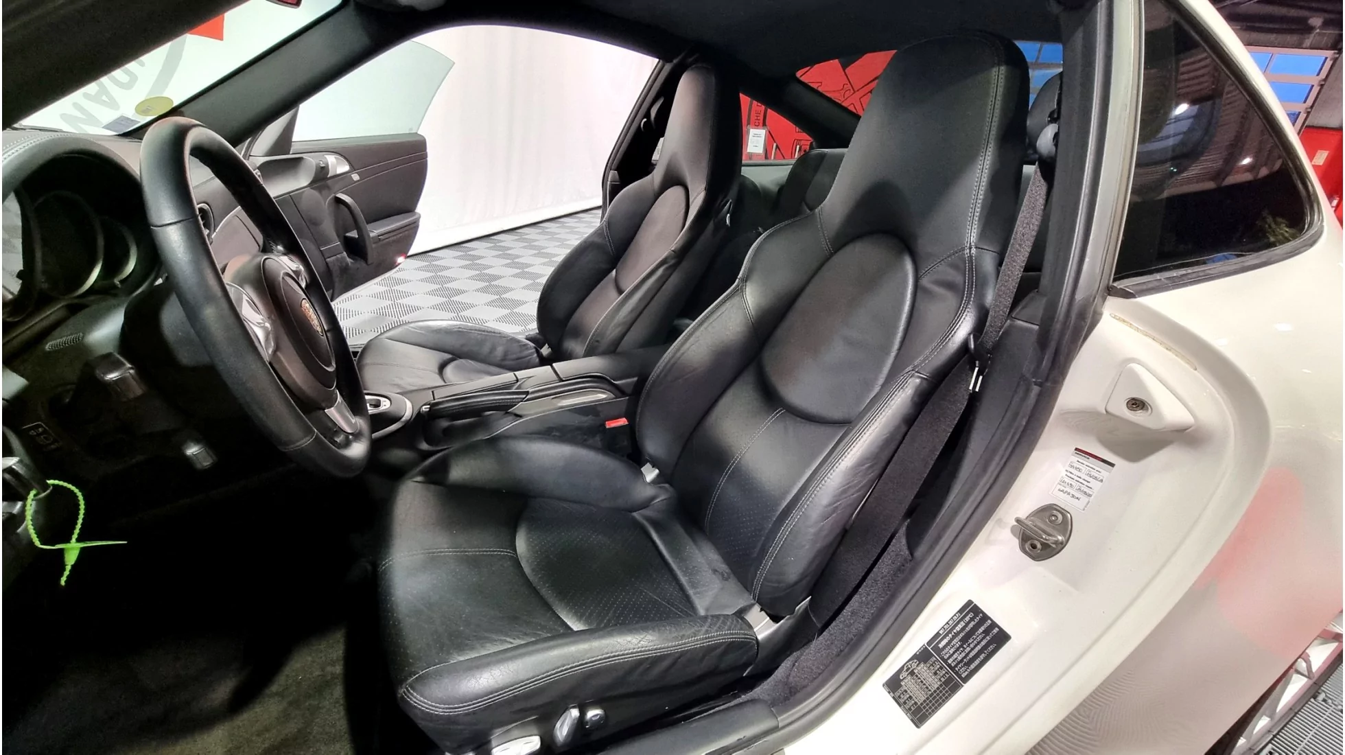 Porsche 997 Carrera 4S 355