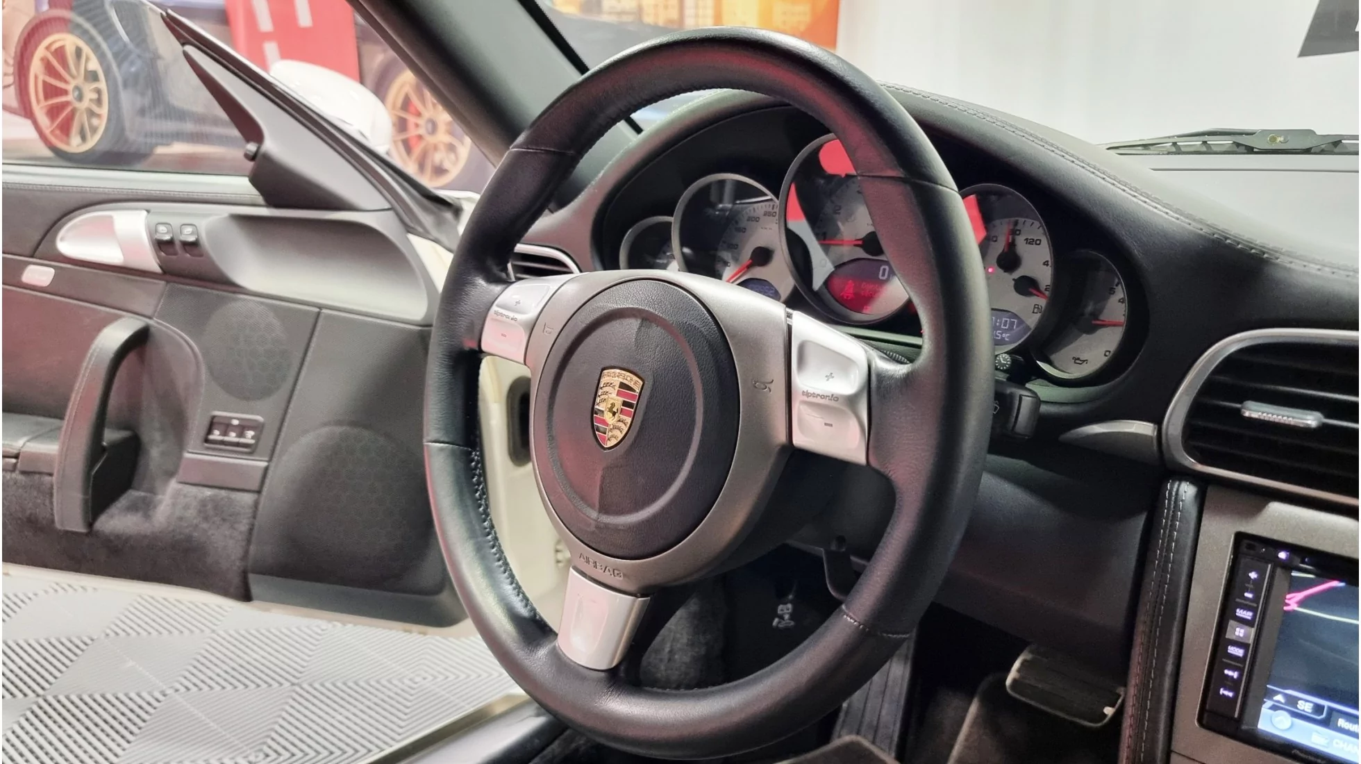Porsche 997 Carrera 4S 355