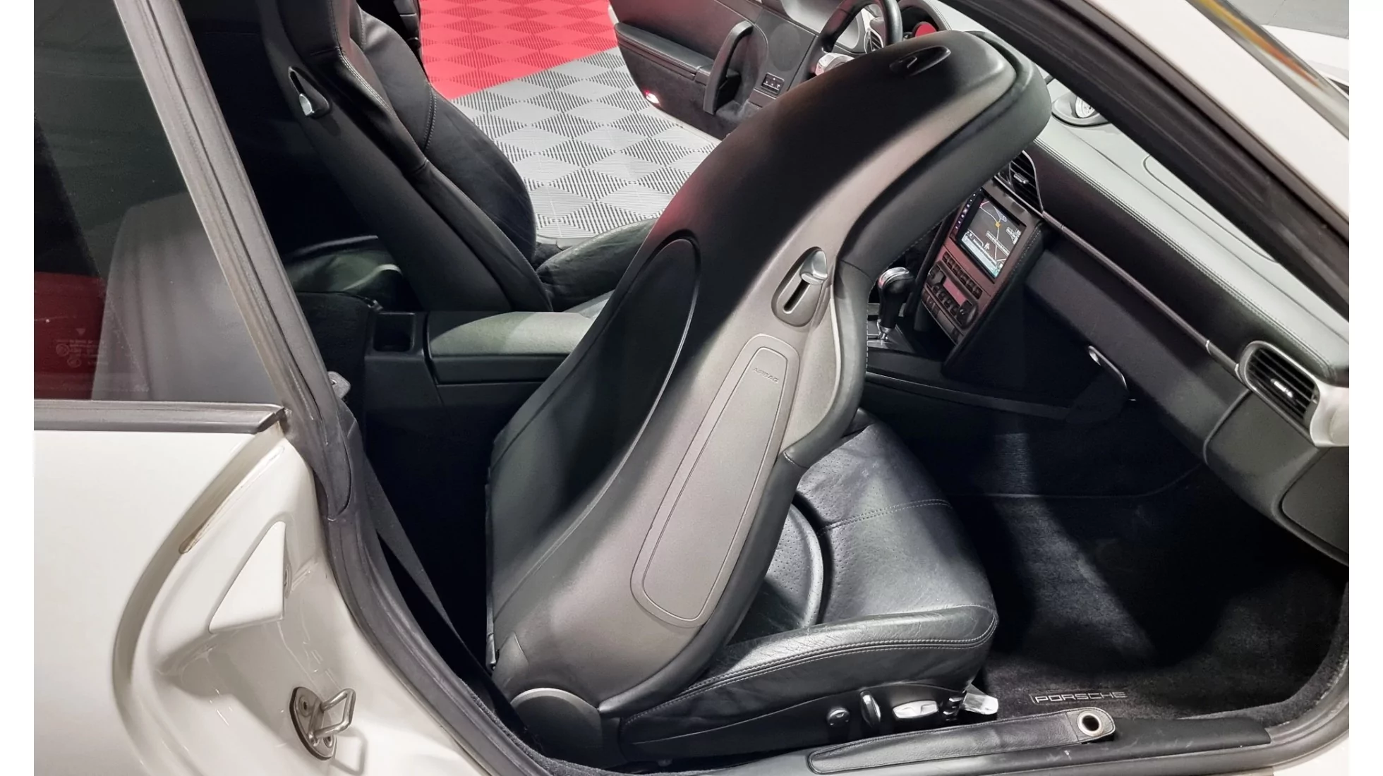 Porsche 997 Carrera 4S 355